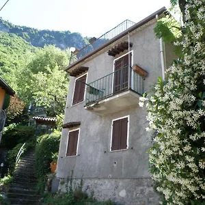 Casa Cubo Varenna